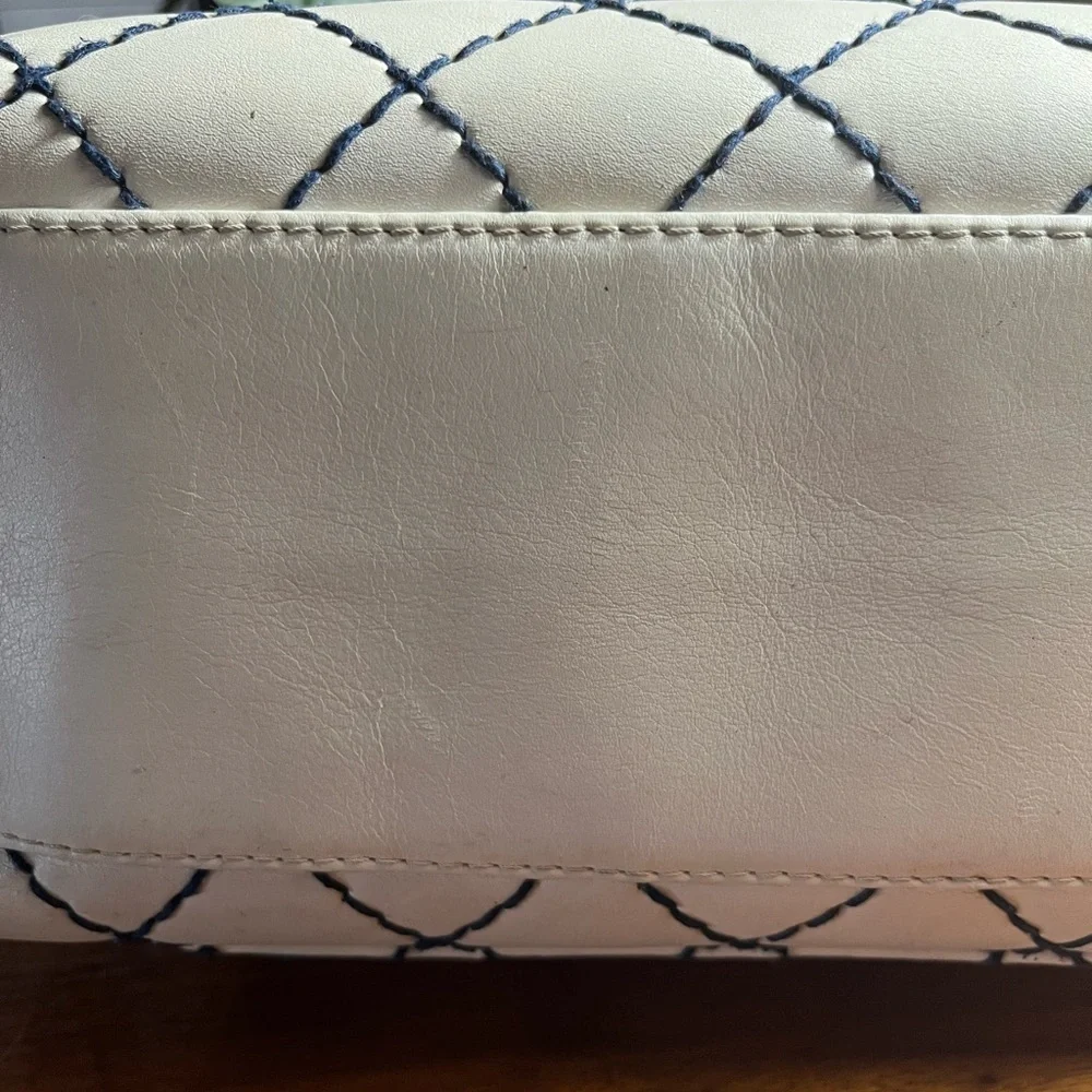 Vintage Chanel off Cream Leather Tote Bag